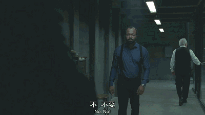 跟伯纳德说,你设计的机器人,每天即使没人在的时候也在叨叨逼逼的说话