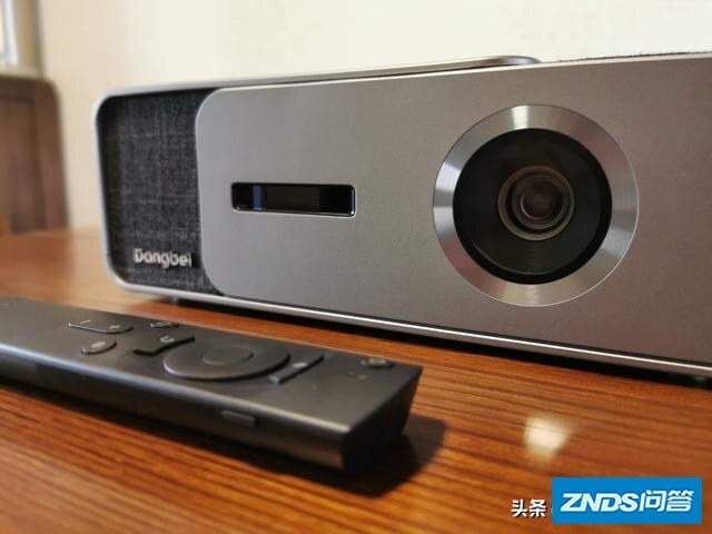 预算3000左右，买什么家用投影仪比较好？