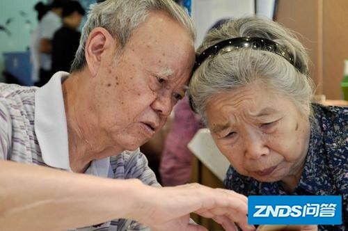 父母使用，只玩微信，看视频，红米9和红米8a哪个性价比好？