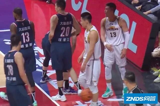 CCTV5全国直播，郭艾伦严厉批评辽宁队友10秒，这算是耍大牌吗？