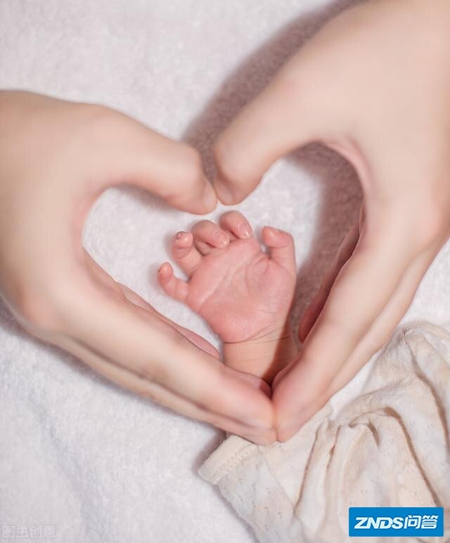 作为父母应该如何陪一岁以内的婴儿玩耍？