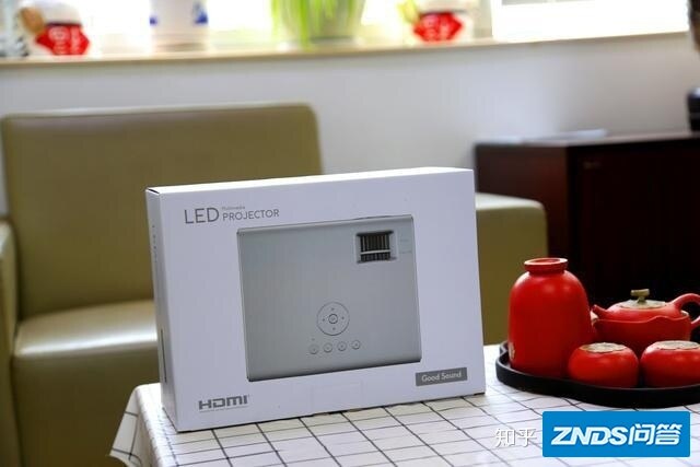 千元内家用投影是种什么体验？入手先奇家用投影仪分享