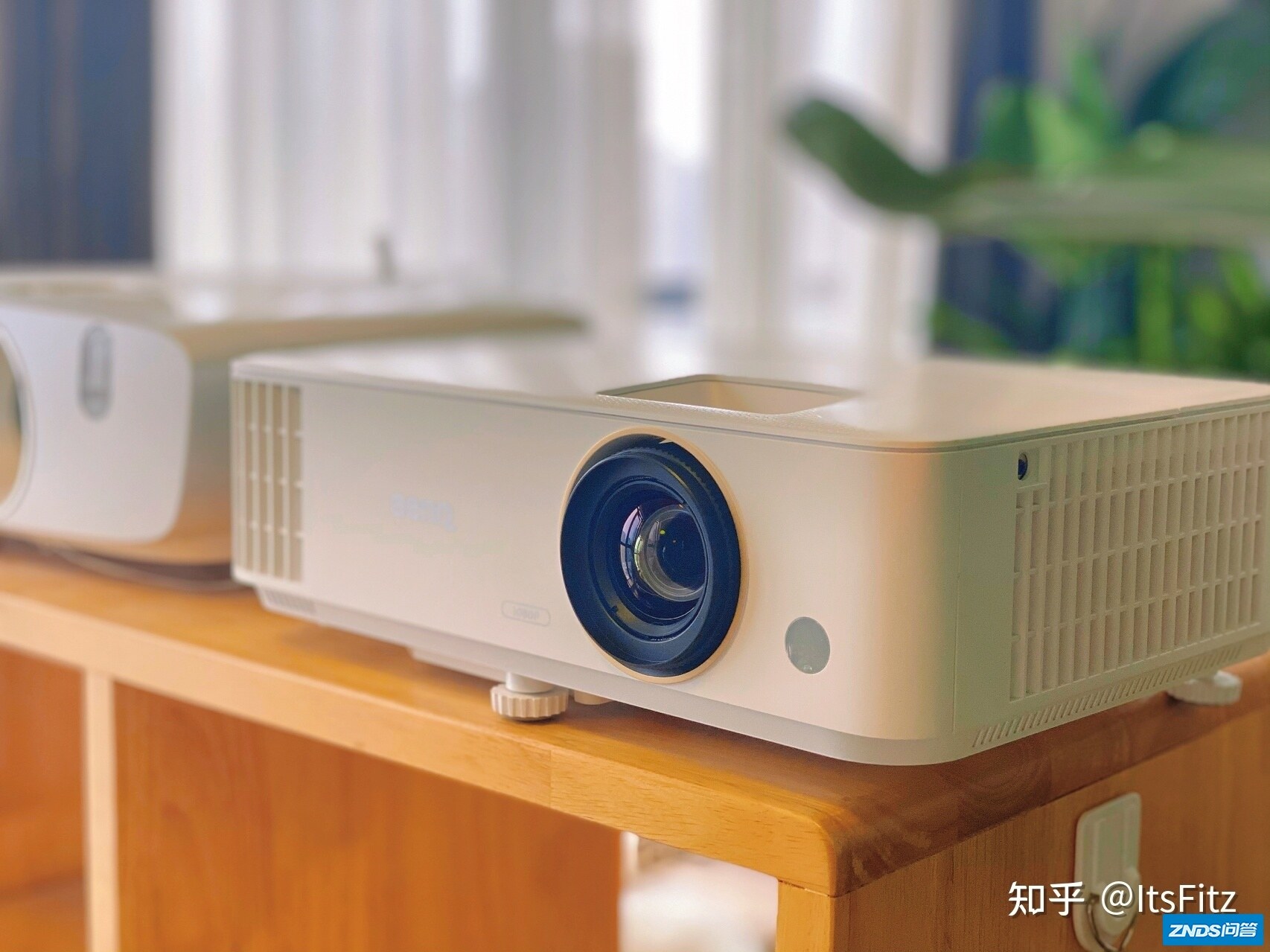 想入手一台家用投影仪，5000-6000，在极米h3s和当贝x3中纠结 ...