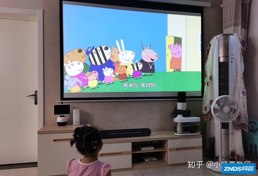 小米生态链的家用投影仪好用吗？四岁宝宝告诉你答案，画质不输 ...