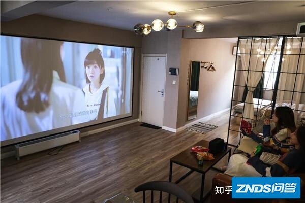 一文讲清家用家用投影仪如何选择