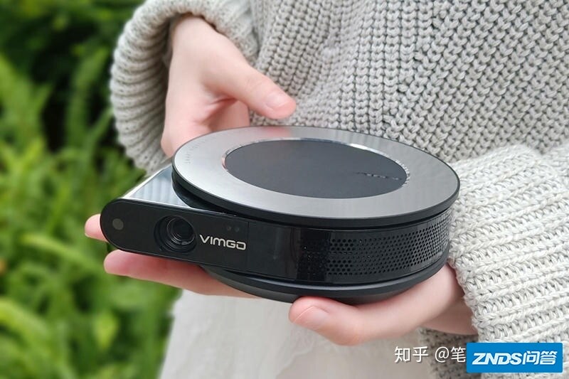 告别厚重笨：坚果微果i6四大家用投影妙招，哪一台你没想到？