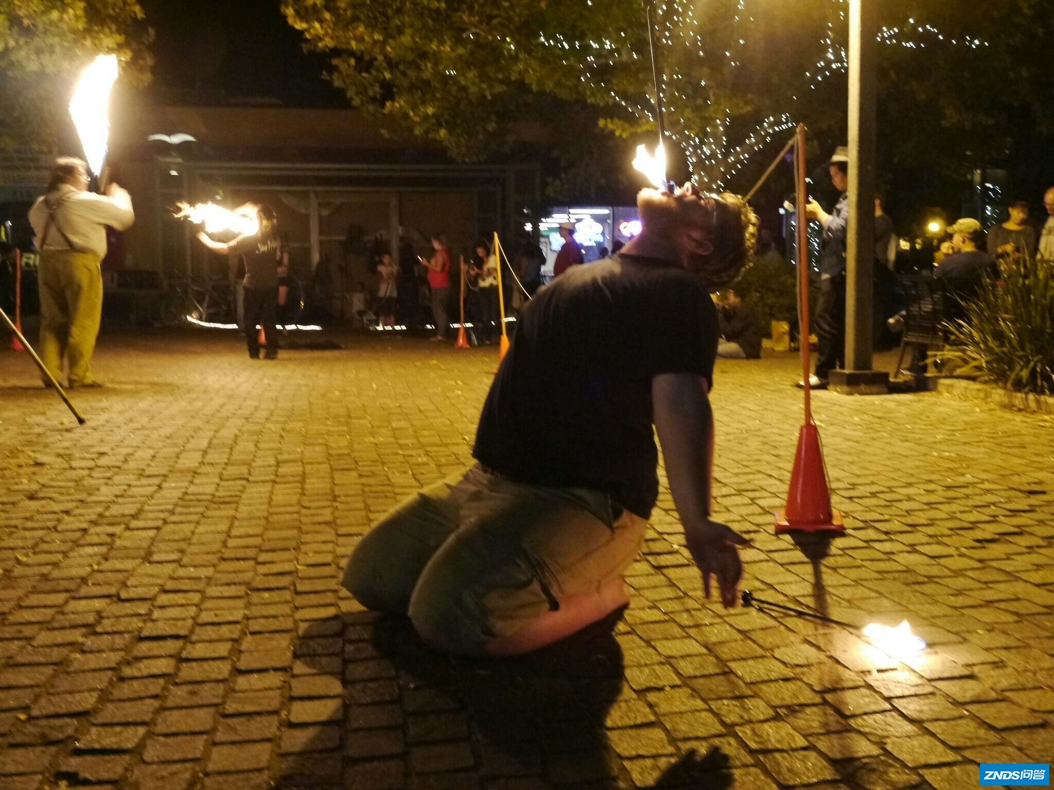 Fire Dance 玩火的人
