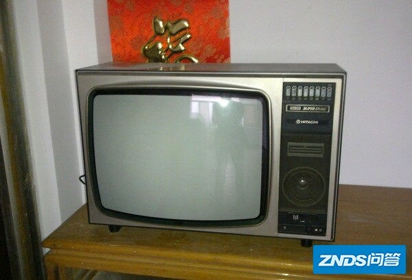 从黑白到彩色，从CRT到液晶，电视机还剩什么可能？