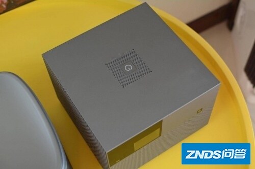 选极米家用投影仪或是峰米家用投影仪来做家用家用投影仪？