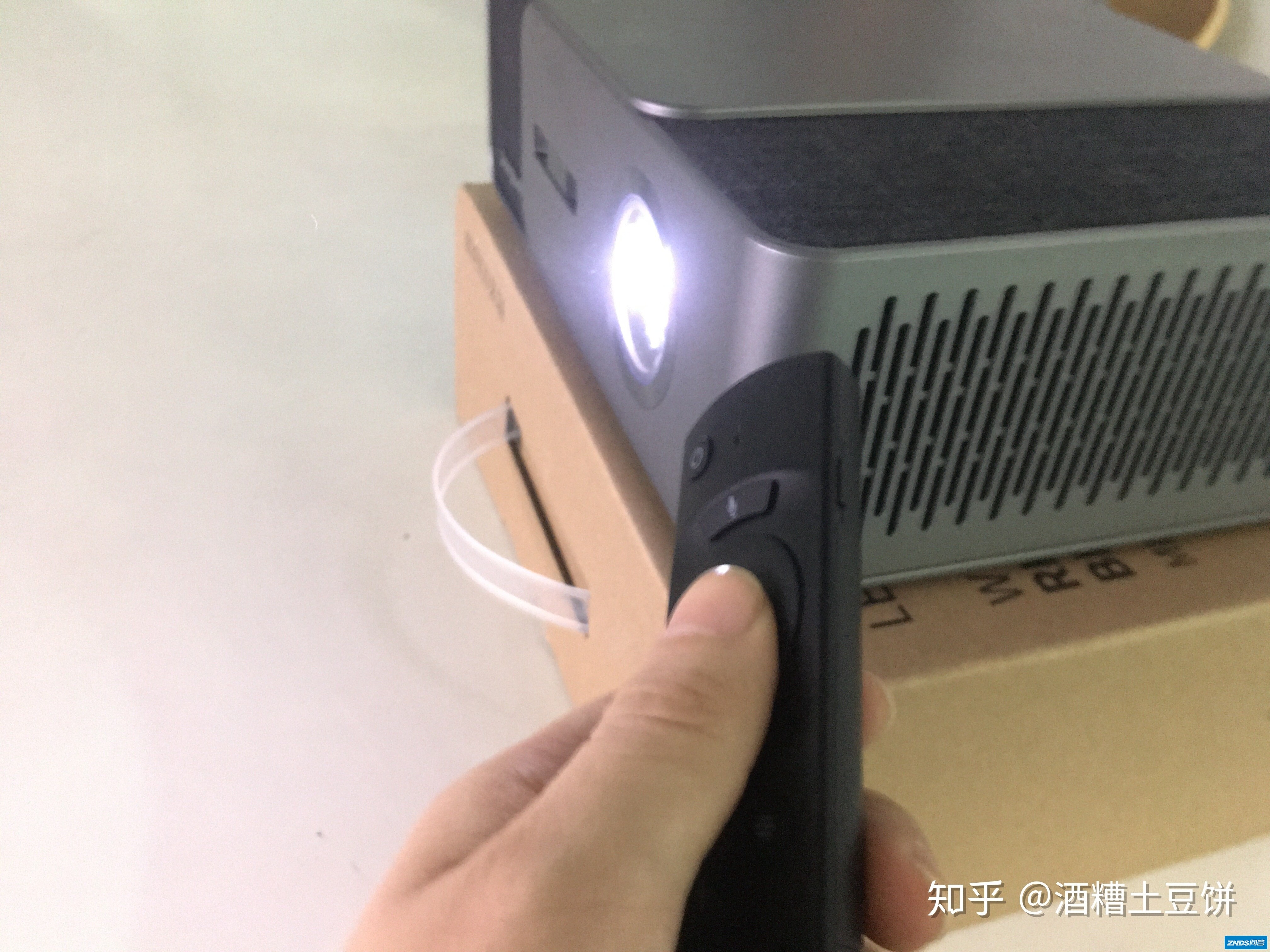 当贝家用投影f1c性价比如何样？