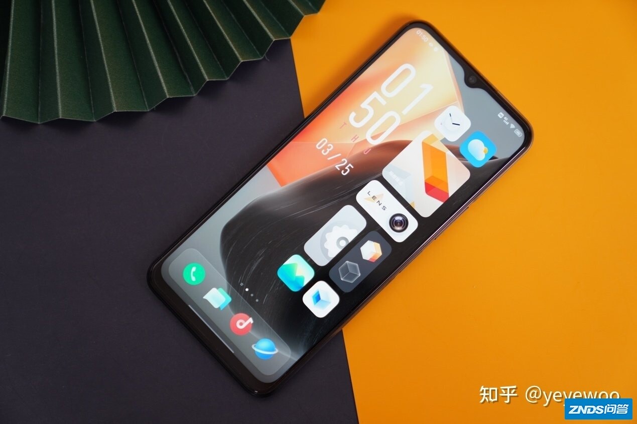 送长辈的手机，要求续航和快充给力，有什么推荐吗？