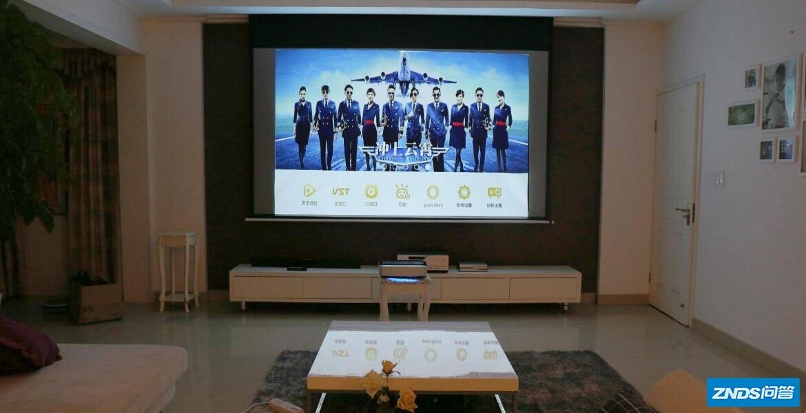 预算3000左右,买个家用投影仪,买什么比较好?