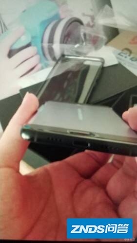 我的小米note3底部扬声器只有右边出音左边不出音,这正常吗,底...