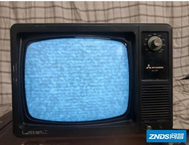 还记得家里第一台黑白电视机机的牌子吗？