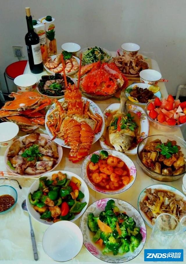 春晚都说年夜饭，你们那里什么时候吃年夜饭?