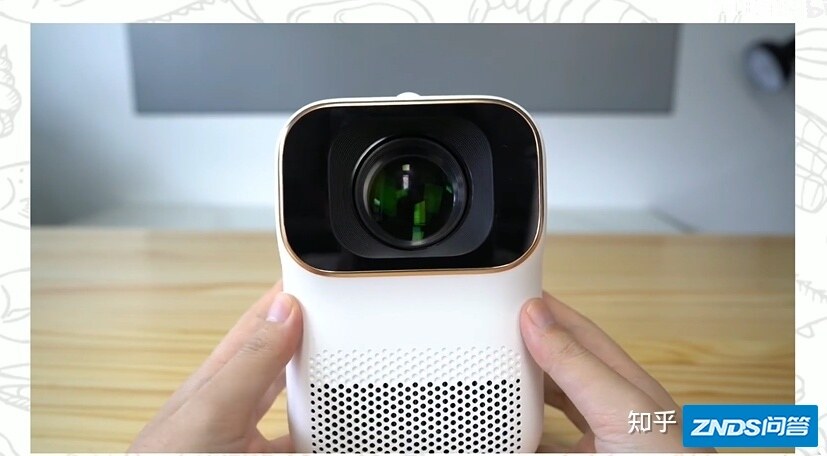 小明 Q1 迷你家用投影仪如何样？