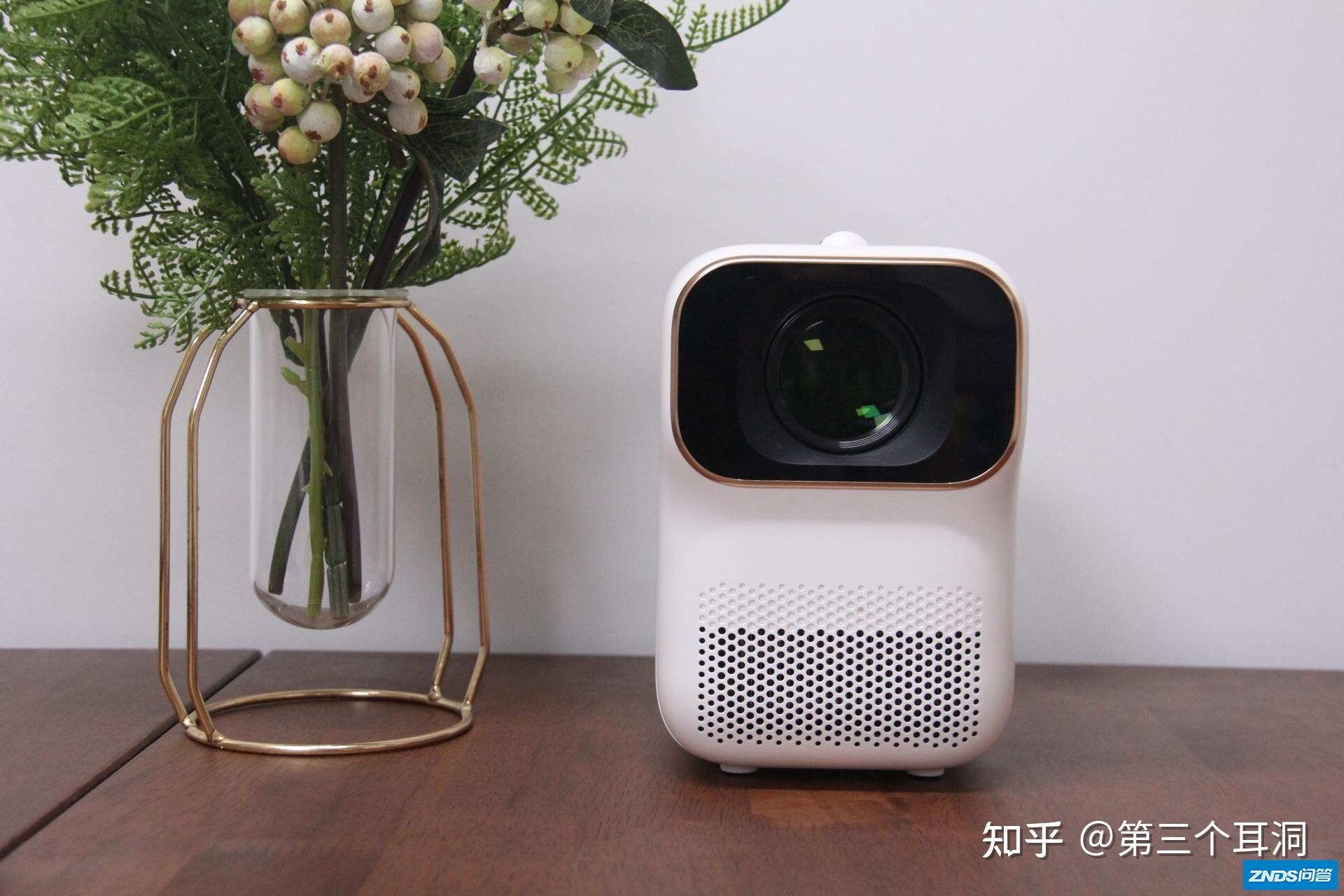 年轻人的入门级家用家用投影，小明Q1体验