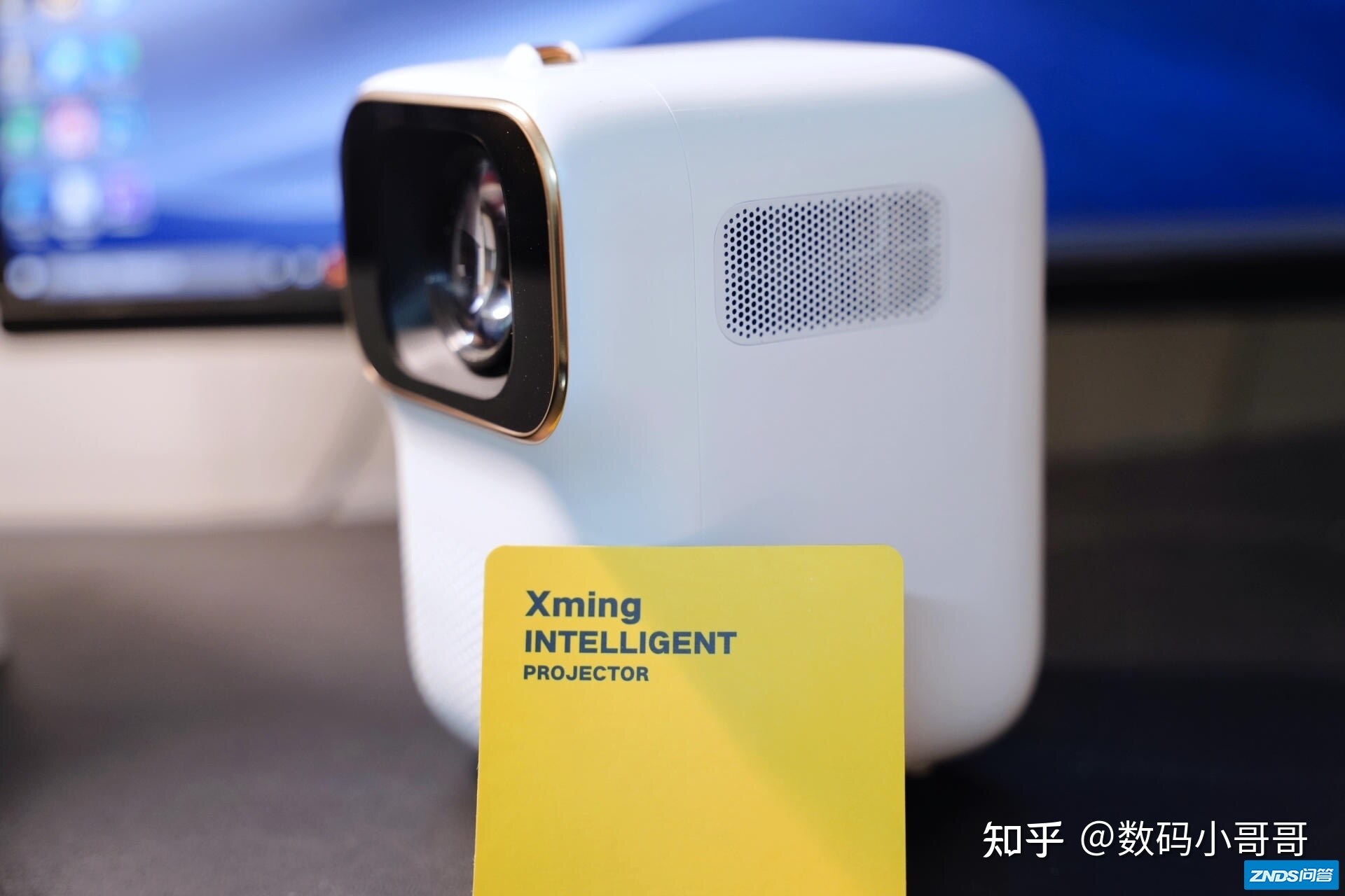 一款随时随地都能观影的家用投影仪：小明Q1迷你家用投影仪使用体验