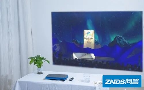 家用投影仪的投射比该如何选？是不是家用投影尺寸越大越好？