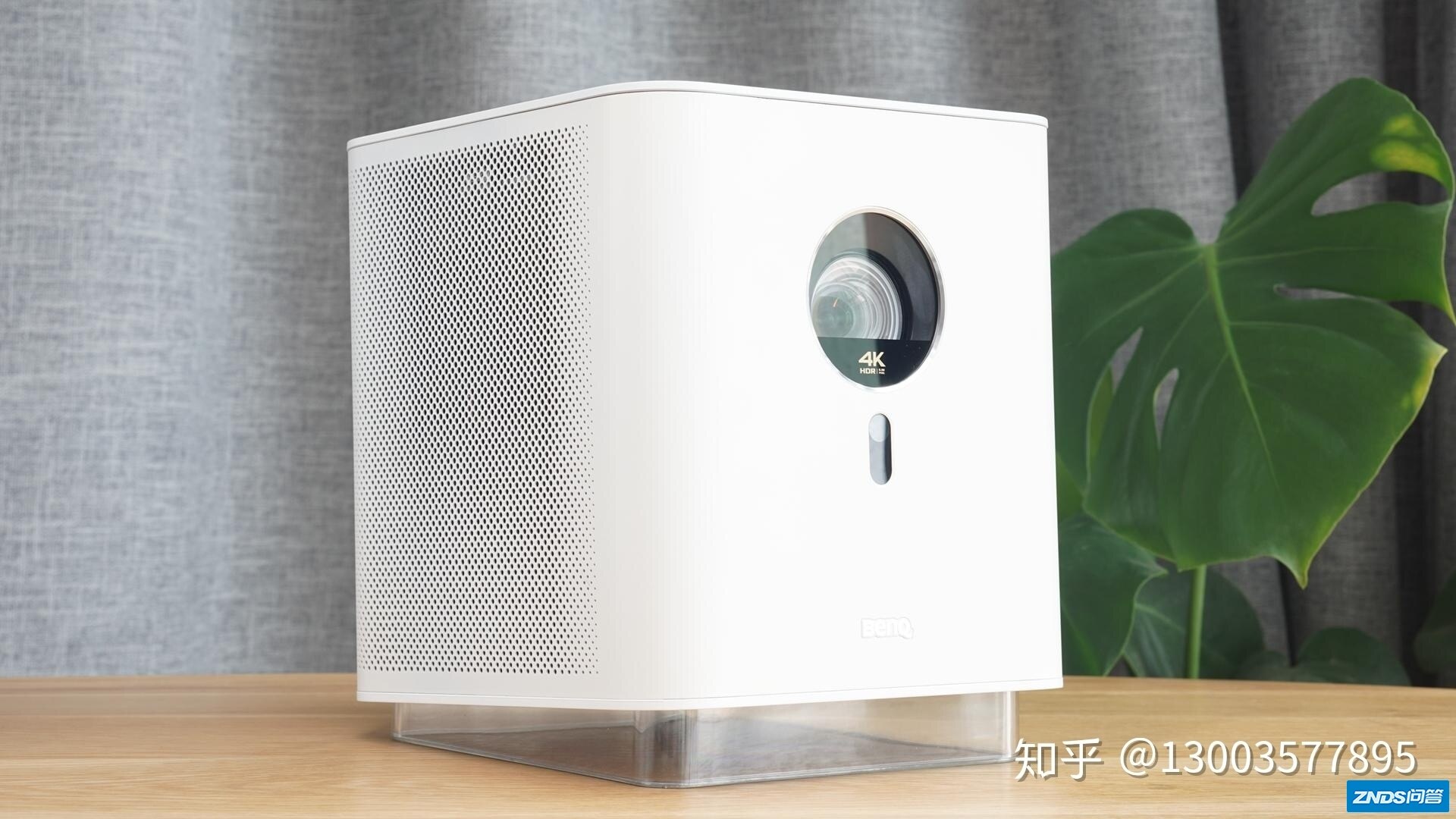 明基GK100家用投影测评：茶几上的4K