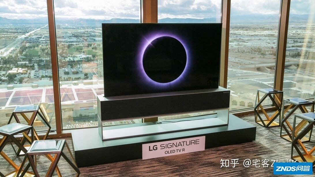 LG 卷轴式 OLED 电视机正式上市，售价 6 万美元