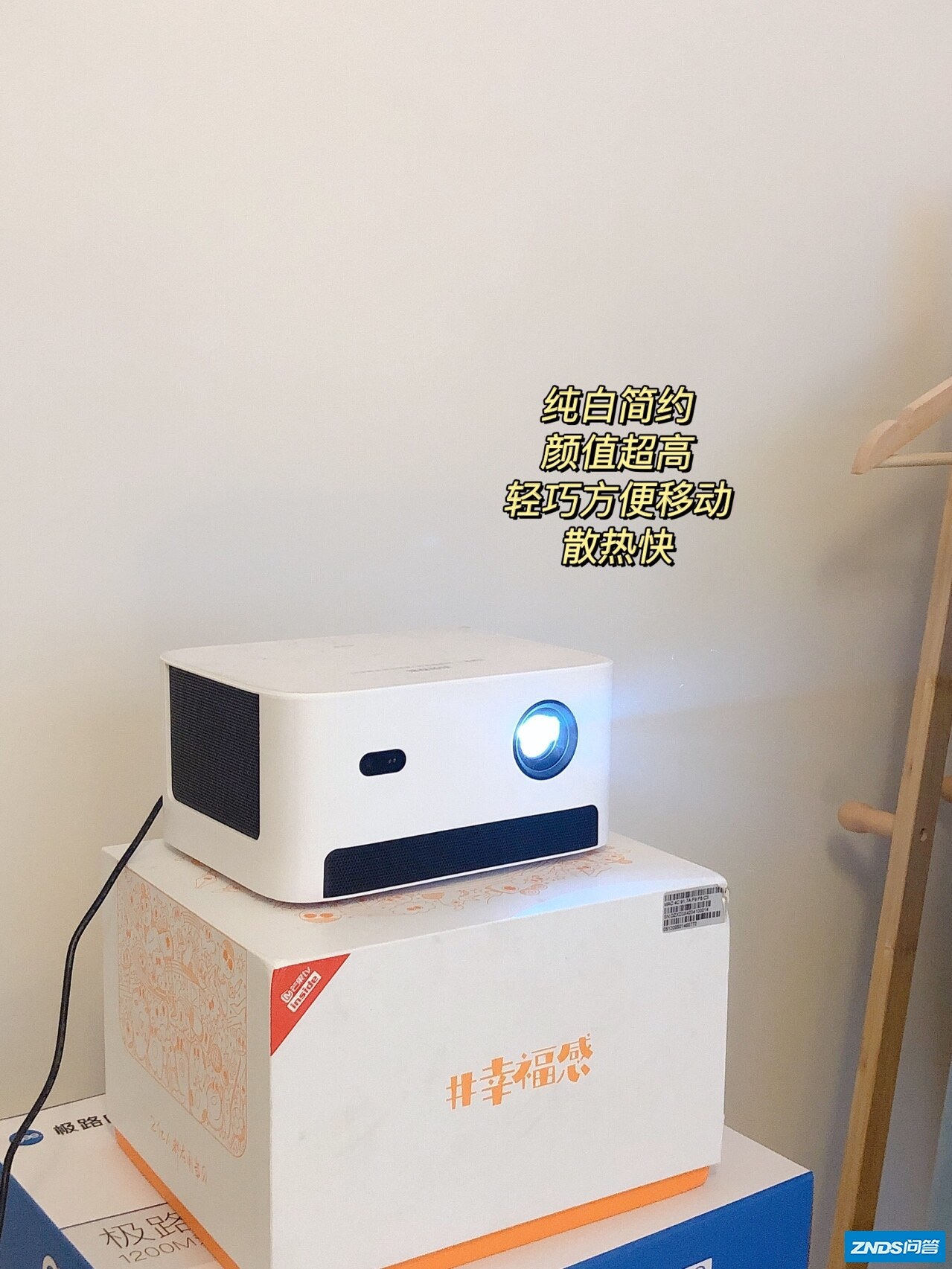 家用家用投影仪 卧房用 预算大概2500-3000 请问大家有没有推荐的呢？