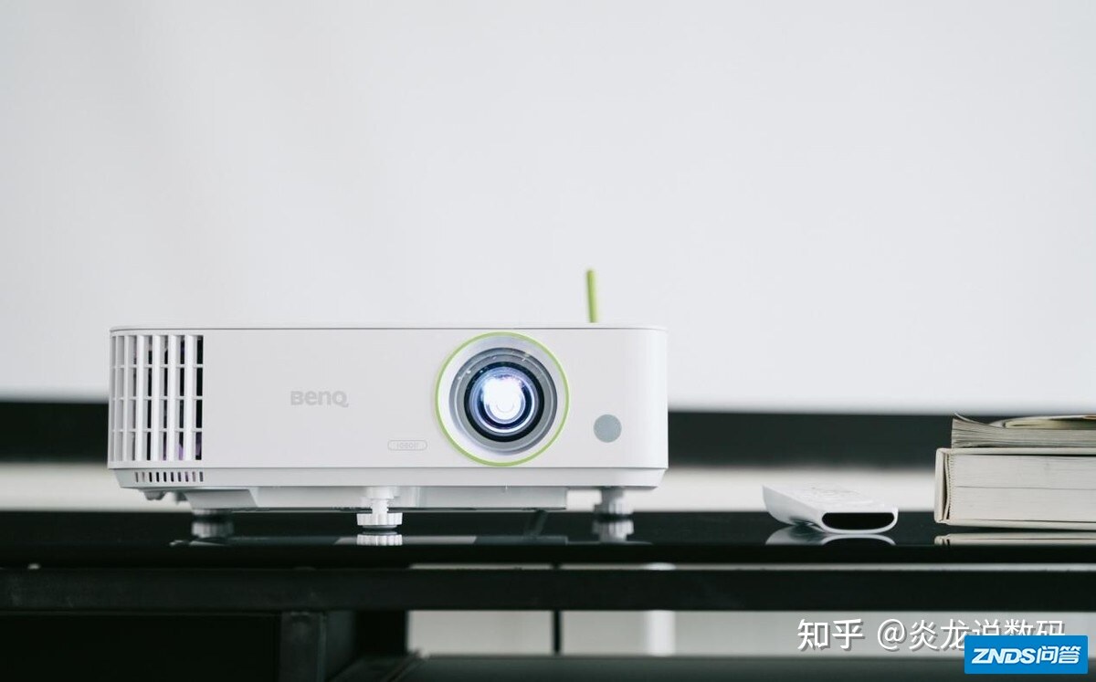 千万别买家用投影仪？宽屏可侧投的新品明基E590智能家用投影仪很 ...-2.jpg