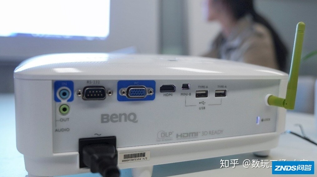 无线投屏、网课利器，明基E520无线家用投影仪开箱测评-8.jpg