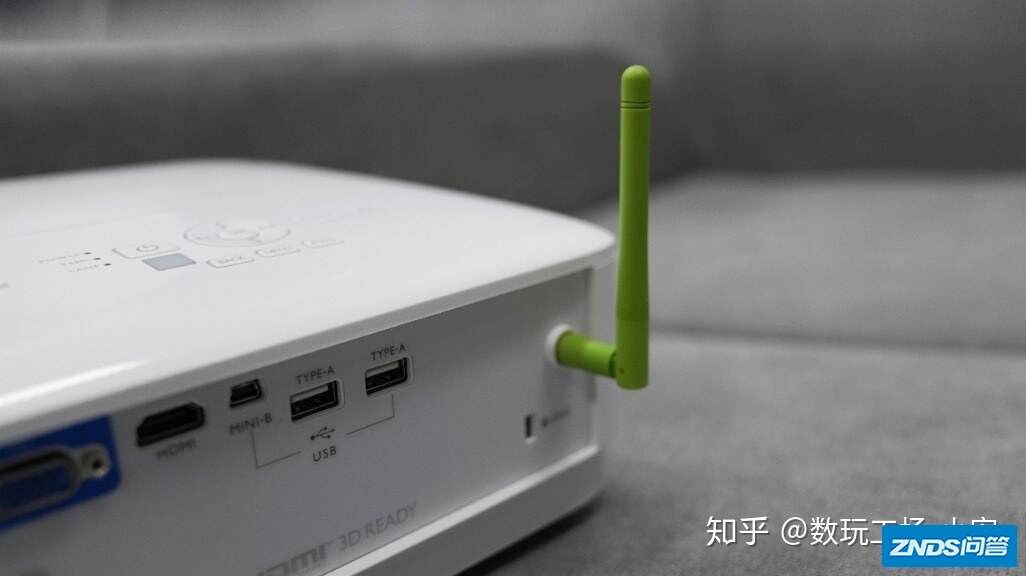 无线投屏、网课利器，明基E520无线家用投影仪开箱测评-7.jpg