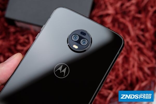 如何评价摩托罗拉新机 Motorola Z3?-13.jpg