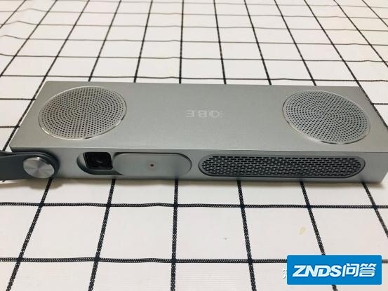 “口袋里的便携商务影院”大眼橙x1家用投影仪全网首测-6.jpg