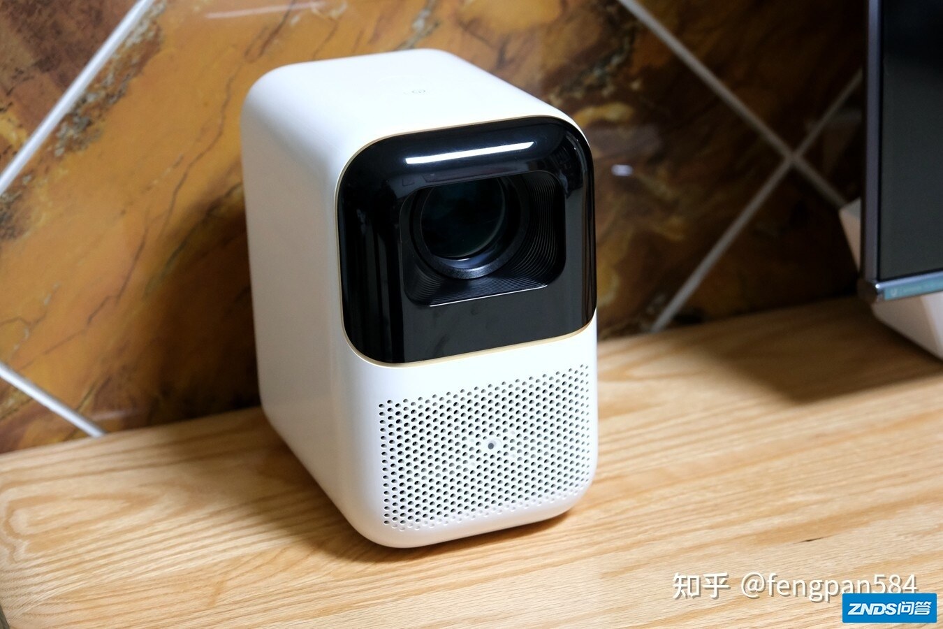 千元家用投影新选择，小明Q1Pro 附天猫小红盒对比体验