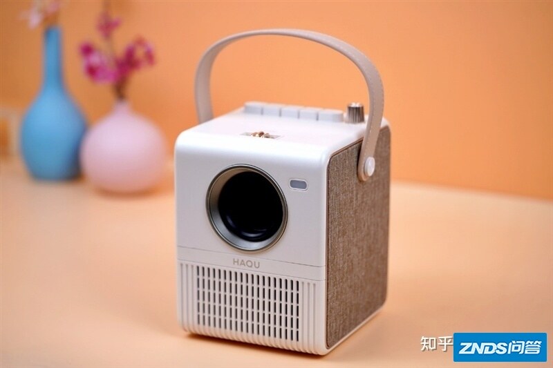 复古造型 一眼种草！哈趣家用投影H1评测：入门也有真1080P