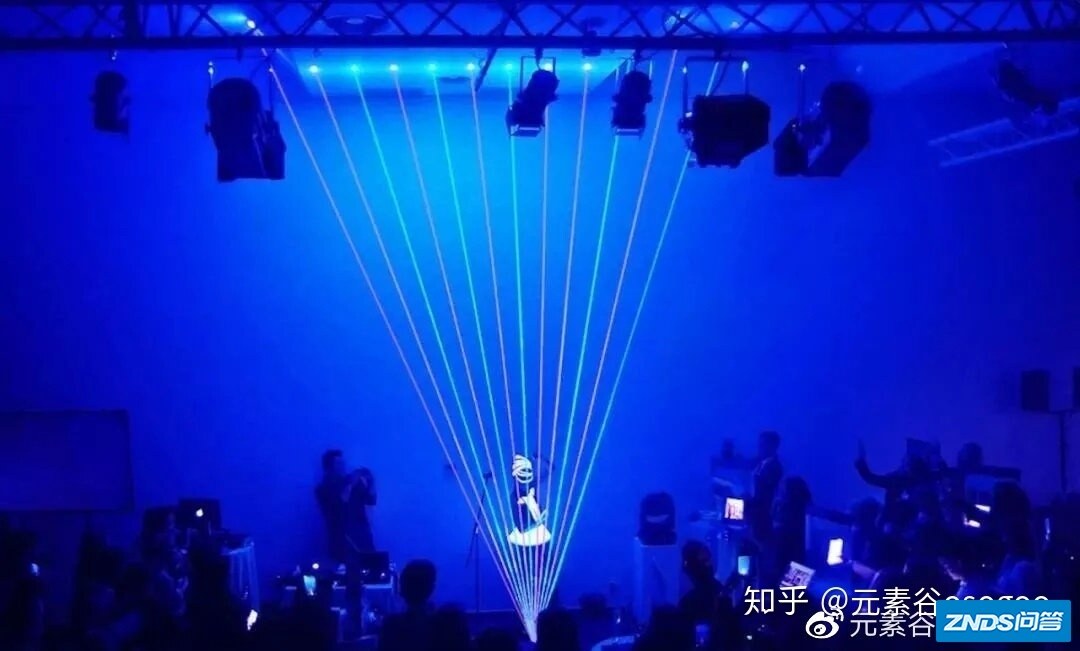2020年都不过时的创意舞台秀 | 给你意想不到的精彩-27.jpg
