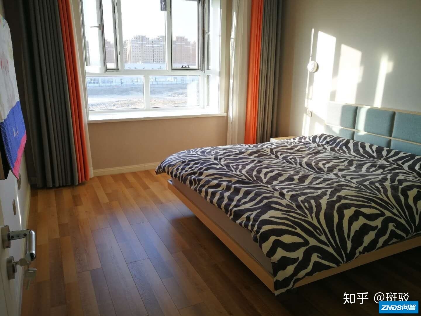 卧房买多大尺寸的电视机比较好？