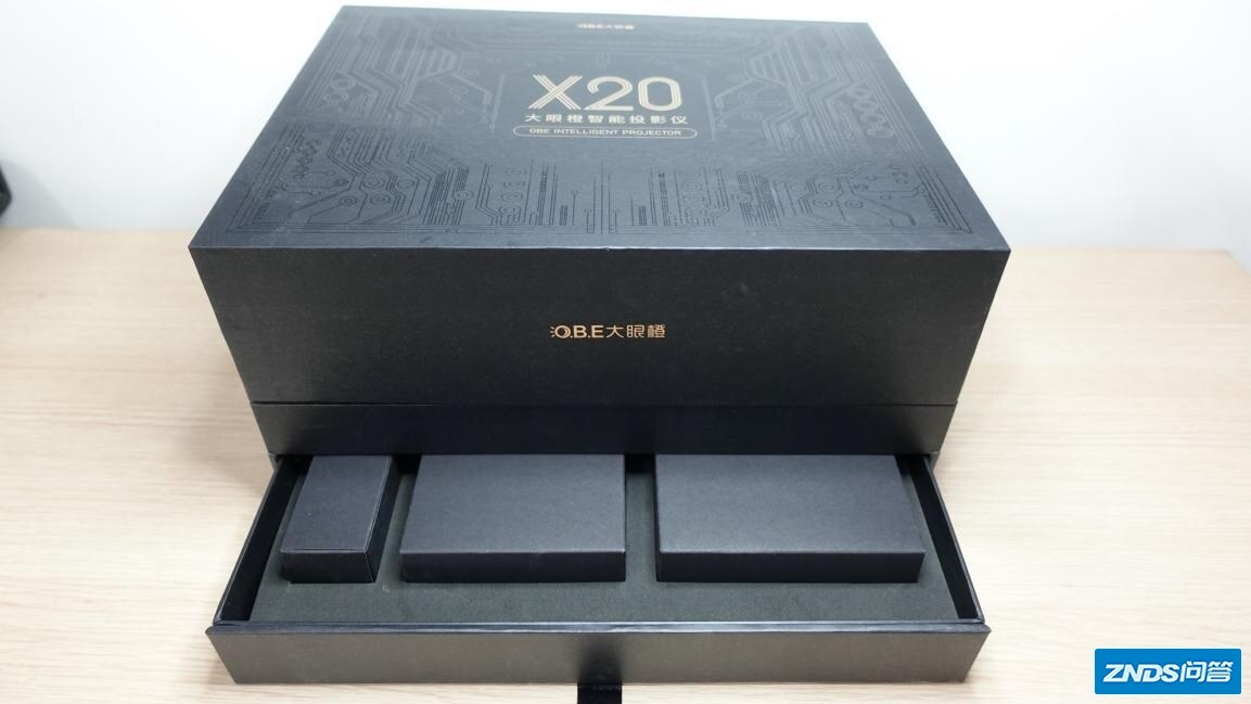 大眼橙 X20 家用投影仪评测—— RGBB 新光源与2400ANSI亮度 ...