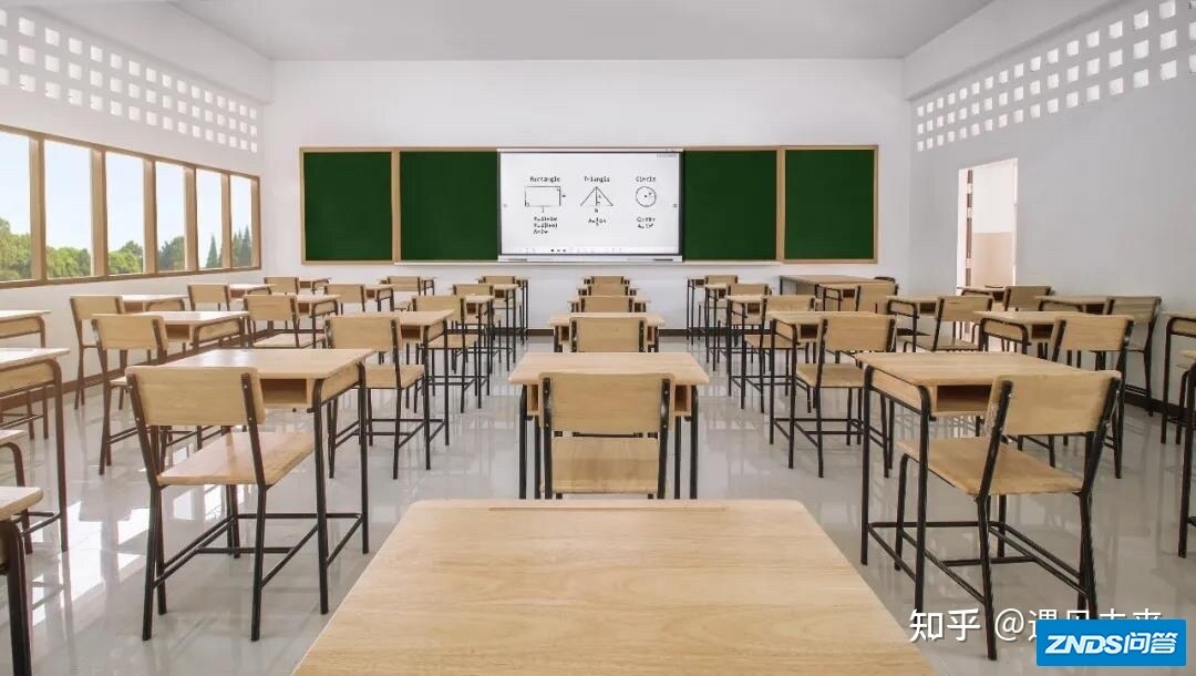 教学一体机好用吗？对比家用投影机哪个性价比更高？