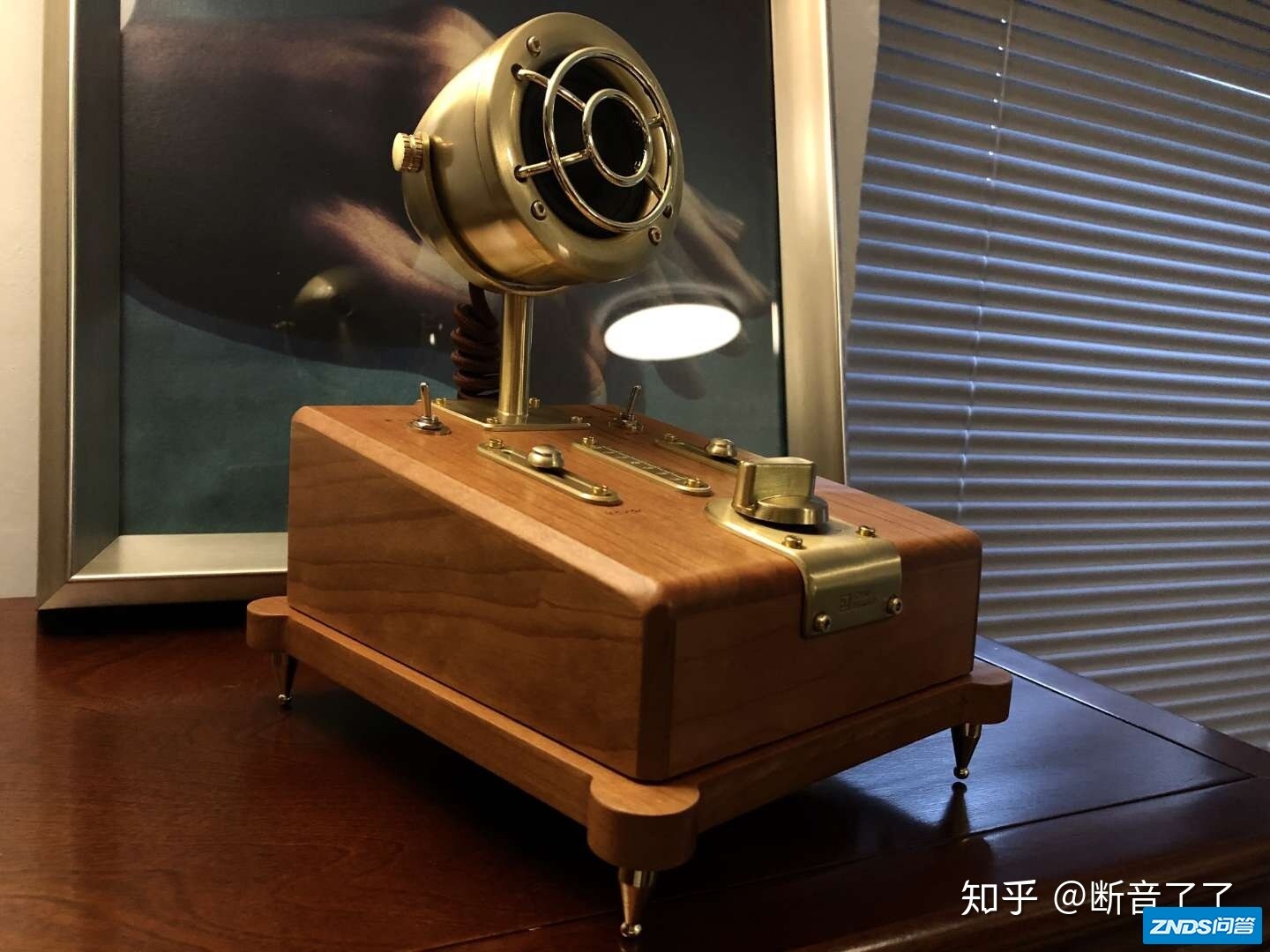 有哪款值得推荐的桌面小音箱？