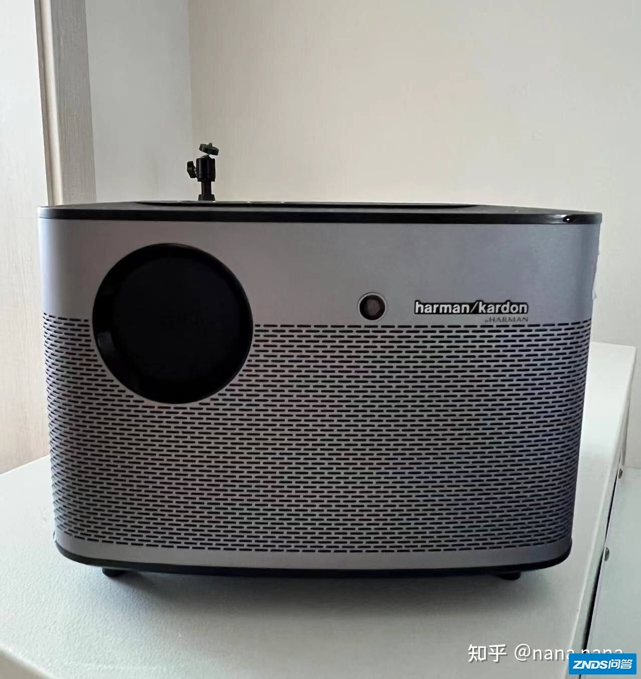 有孩子的家庭，家用投影仪是噱头或是真的比电视机更实用？-1.jpg