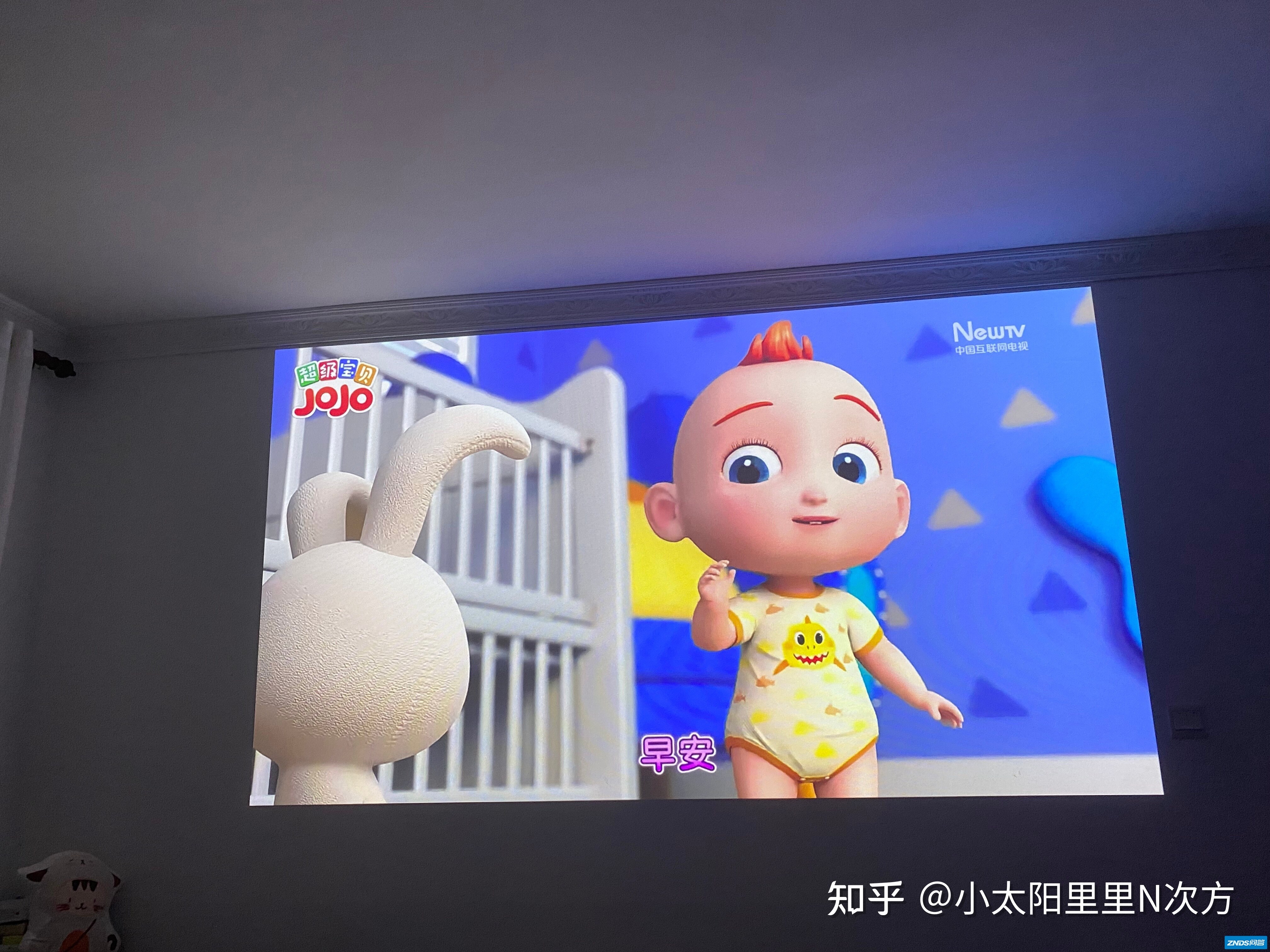 有孩子的家庭，家用投影仪是噱头或是真的比电视机更实用？