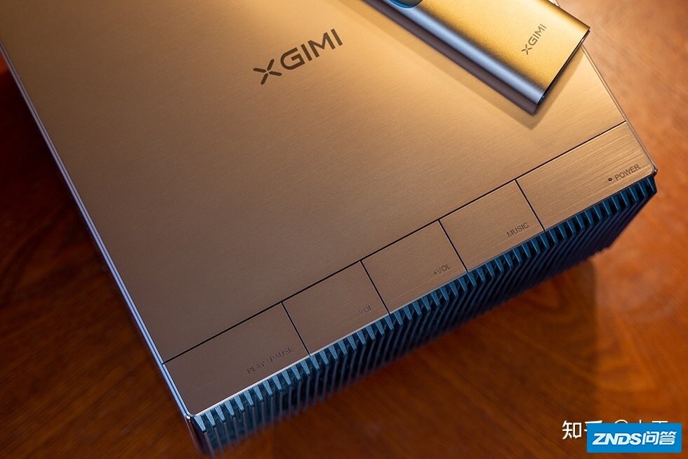 家庭影院新选择，4K家用投影旗舰极米RS Pro2-3.jpg