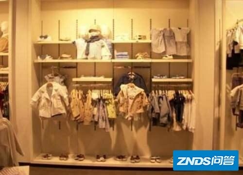 你给你家的宝宝买童装都在哪里买？线下实体店或是线上网店？都有哪些区别？
