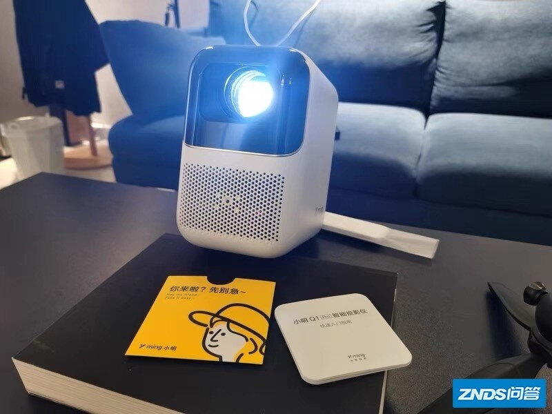 在众多投影仪品牌当中,哪款投影仪值得推荐给学生党?