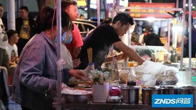 目前实体店的生意如何样？